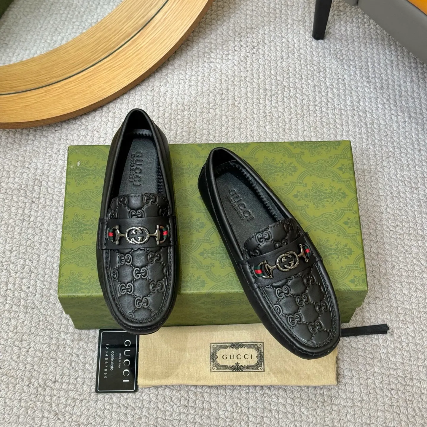 Men's shoes 💰420 (Yangli) Gucci* - the top version of Gucci classic beanie shoes! It is made of imported original cowhide and has a comfortable first layer of sheepskin lining! Original wear-resistant rubber outsole! High quality products! Size 38-46, with shoe dial, cloth bag, card
